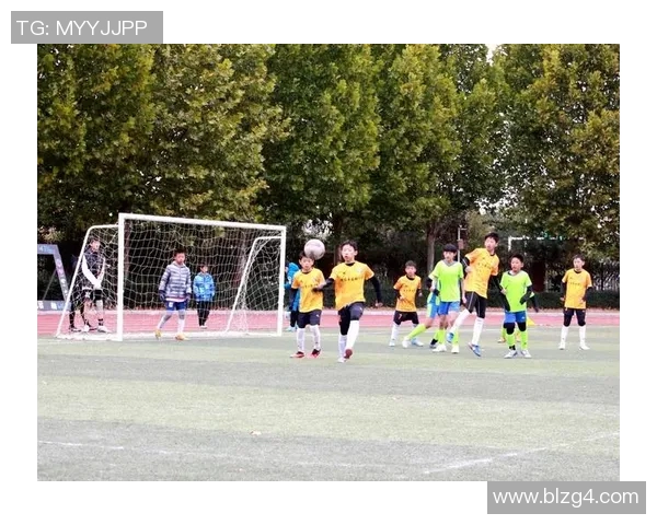 推动校园足球政策发展促进青少年全面素质提升的探索与实践